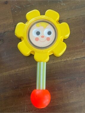 Fisher-Price Yellow Flower Rattle Toy - Baby Handheld Shaker 1973